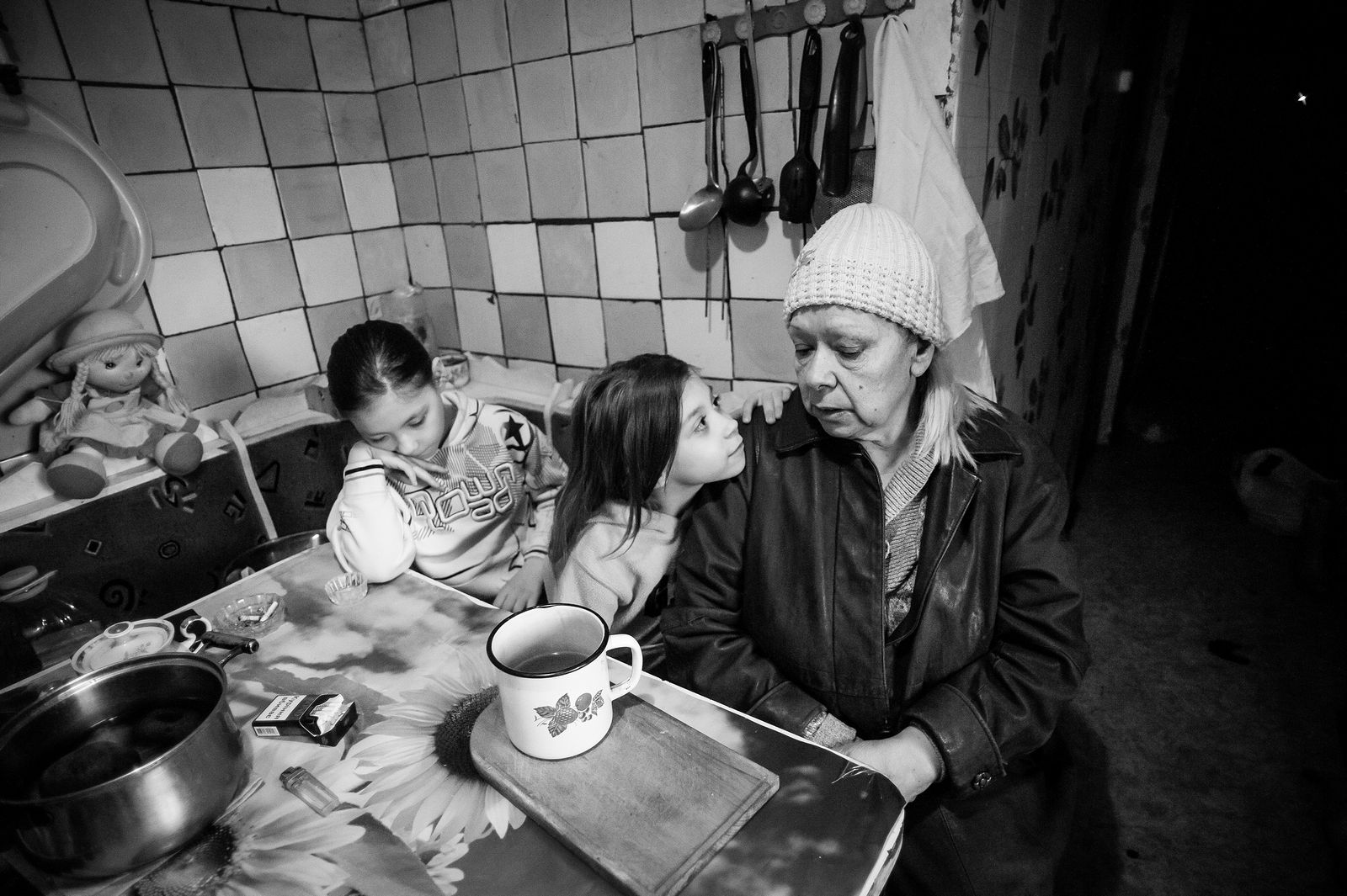 Arik Shraga. "Joint" Families: The Stories of Love. Kharkov. Bobrov family After the house caught on fire several years ago the family literally lost roof above their heads. Only thanks to Hesed it was possible to renovate the house.