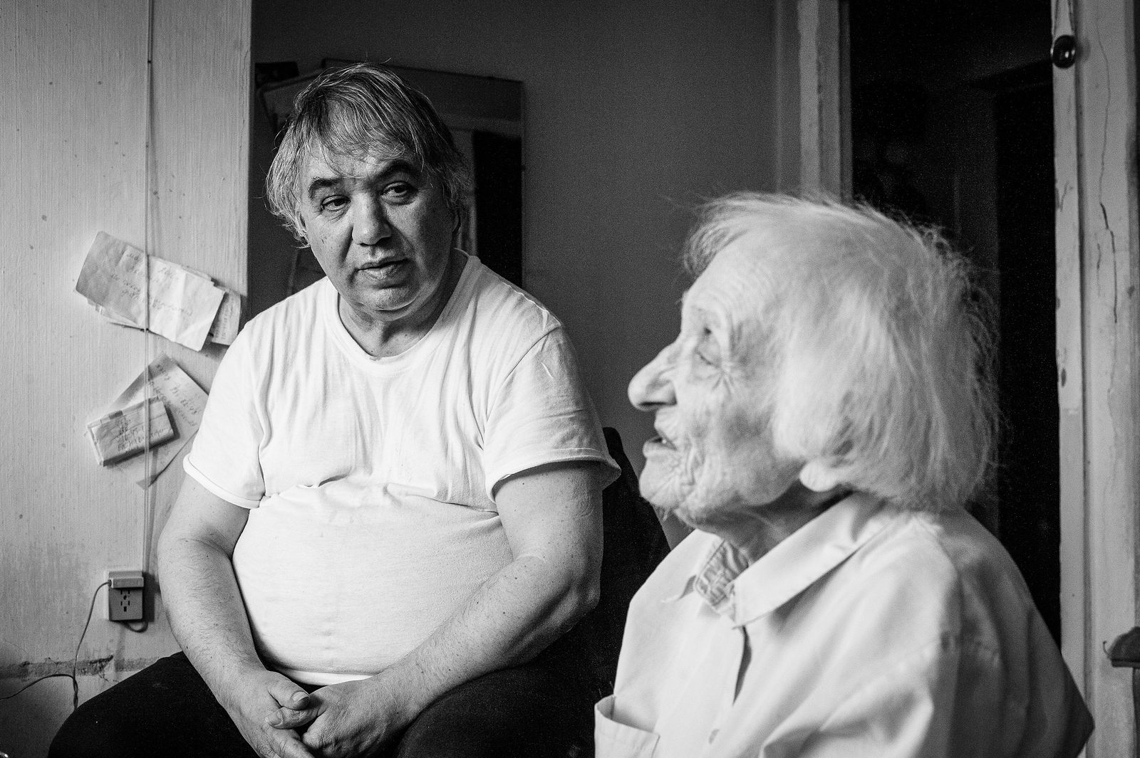 Arik Shraga. "Joint" Families: The Stories of Love. Yekaterinburg. Vladimir and his mother At the age of 13 Vladimir became disabled after a car ran over him. His self-service abilities are seriously reduced. So are his mother’s. The two live together and take care of each other. One couldn’t live without the other.