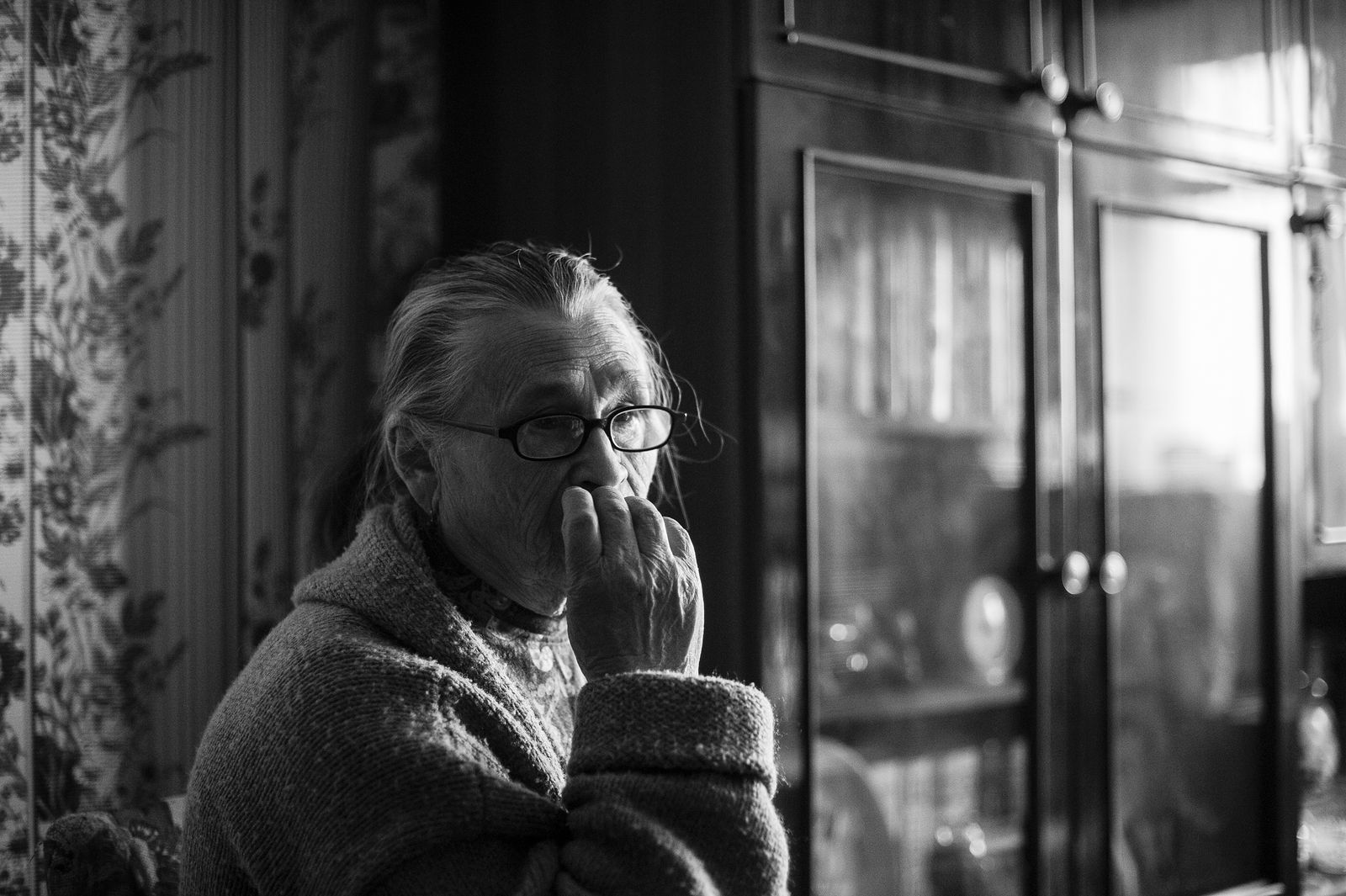 Arik Shraga. Humanitarian Photography. Elena from Slavyansk: "I didn’t die of starvation during the recent war only because of the Joint help" Elena is 80 years old. During the war of 2014 between Russia and Ukraine she stayed at home being unable to escape. No food, water, electricity, communications or medical services were available. She survived only thanks to the Joint fund humanitarian help