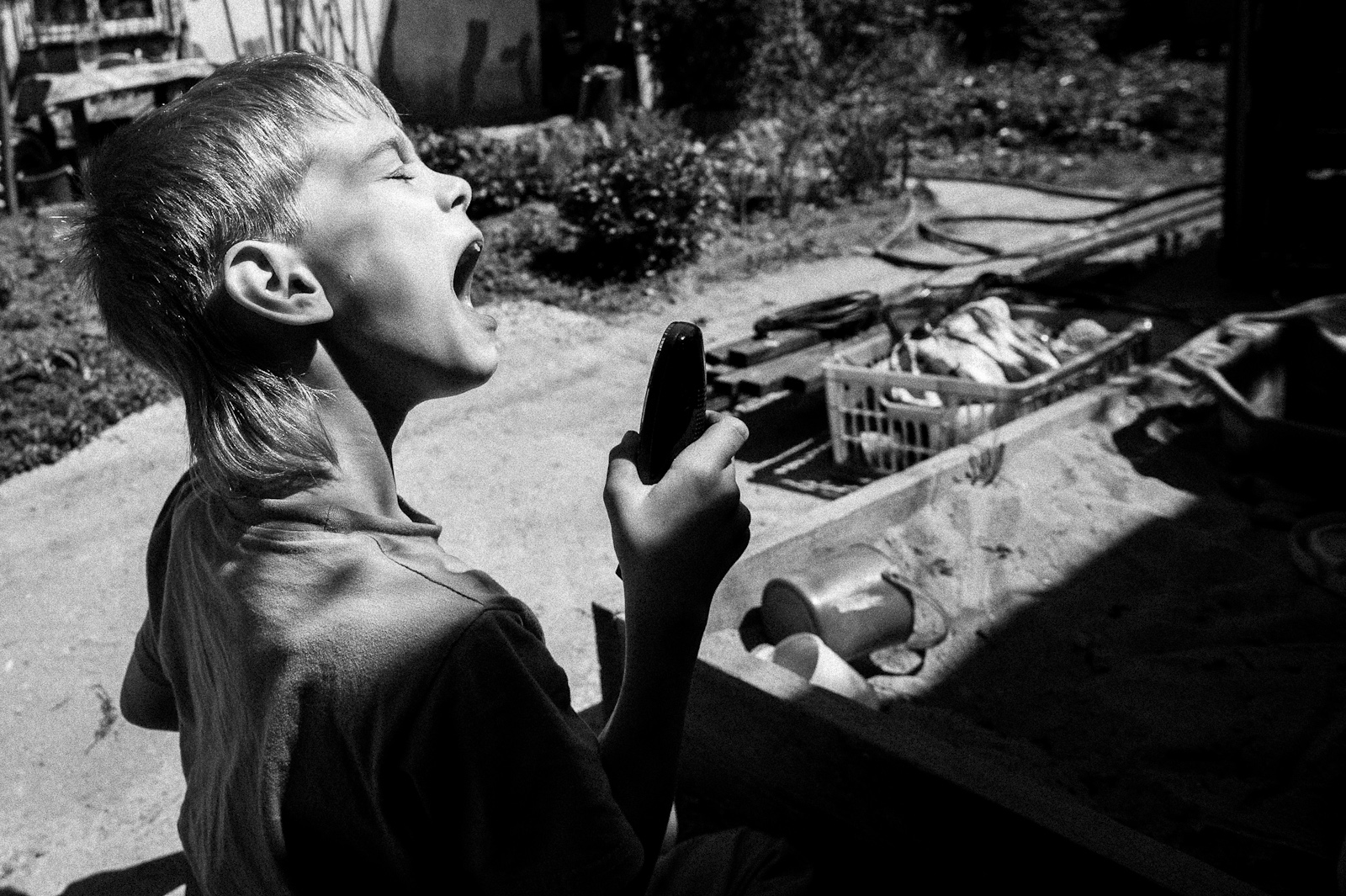 Arik Shraga. Kazakhstan. Almaty. Nikita Nikita is full of self-irony. "I am photographed! I am a star!" he shouts to his friend over the phone.