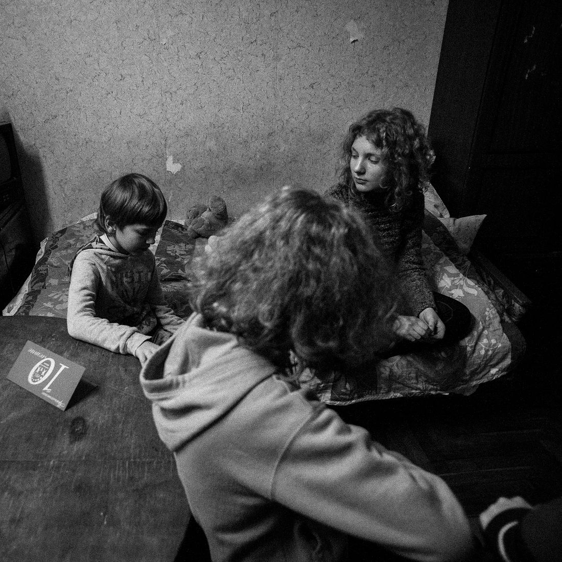 Arik Shraga. Moldova. Chishinau. Varja, Sonja, Ivan After living for a year in Israel, the mother and her 3 kids returned back to Chishinau. She plans to divorce soon.